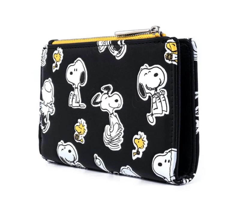 Loungefly Peanuts Snoopy And Woodstock Flap Wallet 5 Loungefly Peanuts Snoopy And Woodstock Flap Wallet