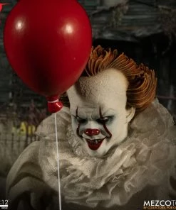 Mezco The One:12 Collective Pennywise Figure IT (Movie)