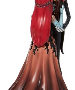 Enesco The Nightmare Before Christmas Jack And Sally Embracing Figurine