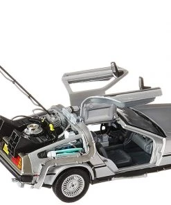 Welly Movies Back To The Future 2 - DeLorean Time Machine Figure