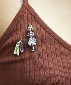The Unemployed Philosophers Guild Alice And Drink Me Pin Set Alice In Wonderland 8 The Unemployed Philosophers Guild Alice And Drink Me Pin Set Alice In Wonderland