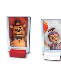 USAopoly Five Nights At Freddy's Edition CLUE Board Game