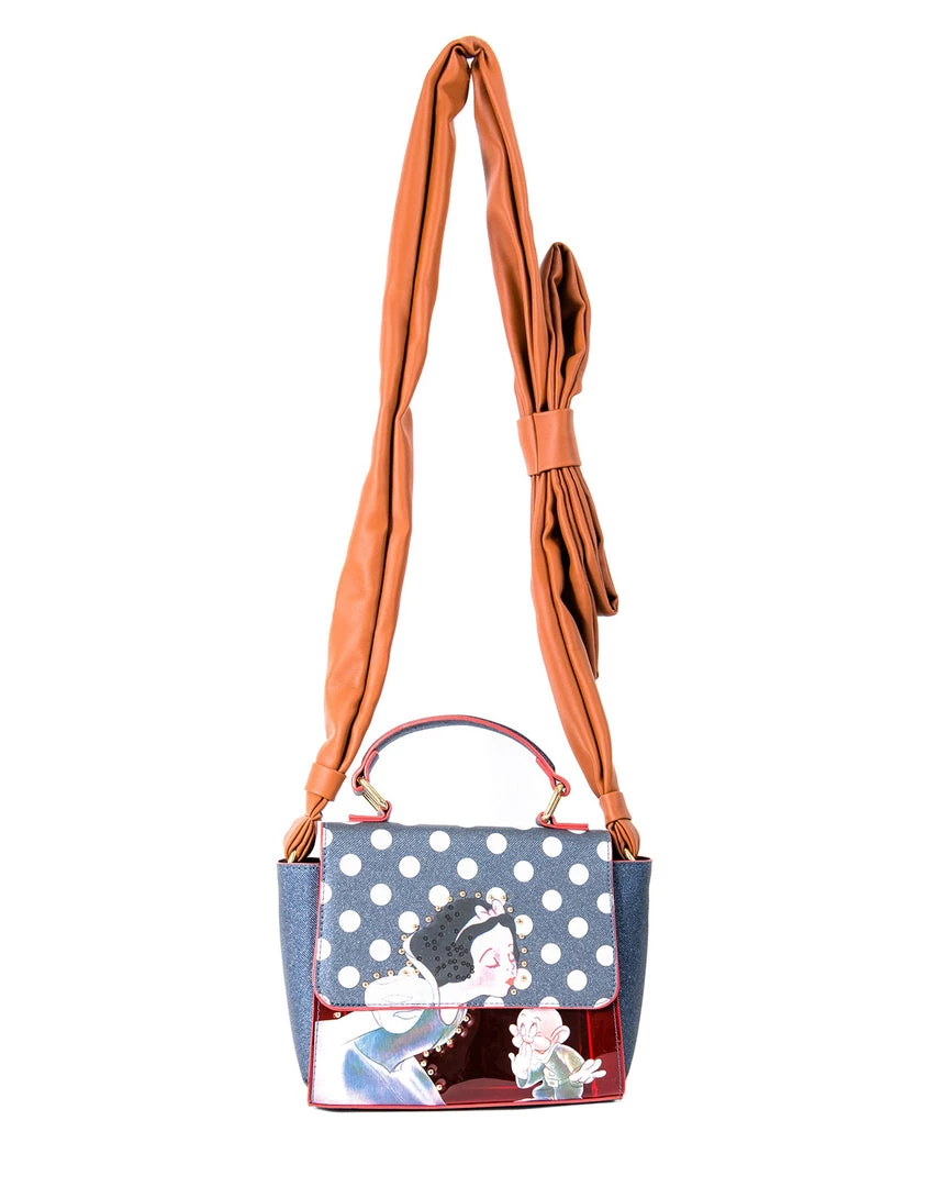 Danielle Nicole Disney Snow White Pop Vintage Crossbody 7 Danielle Nicole Disney Snow White Pop Vintage Crossbody