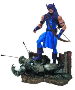 Diamond Marvel - Classic Hawkeye Select Action Figure