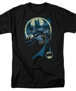 Trevco DC Comics Batman Heed The Call Adult Fitted T-shirt Black