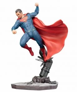 Kotobukiya Superman - Batman V Superman: Dawn Of Justice ARTFX+ Statue 1/10 Scale Pre-Painted Figure