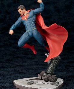 Kotobukiya Superman - Batman V Superman: Dawn Of Justice ARTFX+ Statue 1/10 Scale Pre-Painted Figure 16 Kotobukiya Superman - Batman V Superman: Dawn Of Justice ARTFX+ Statue 1/10 Scale Pre-Painted Figure