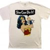 Changes Dc Comics - Wonder Woman - "She Can Do It" Adult Fitted T-shirt