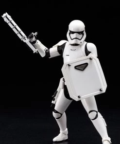 Kotobukiya Star Wars Fist Order Stormtrooper Fn‐2199 Artfx+ Movies